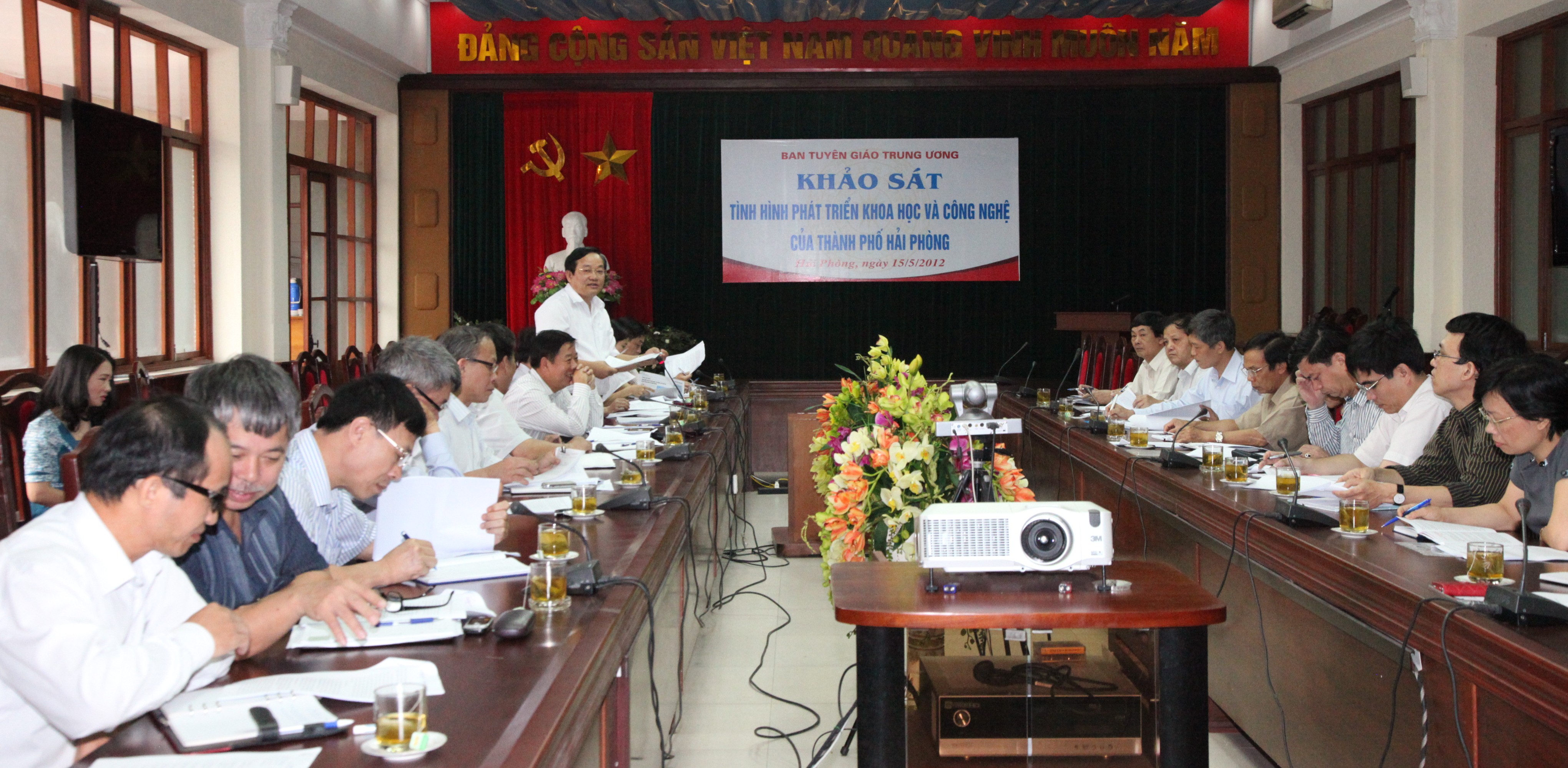 Đoàn khảo sát Trung Ương làm việc với lãnh đạo thành phố về phát triển khoa học và công nghệ