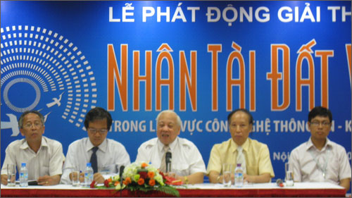 Phát động giải thưởng Nhân tài đất Việt 2012
