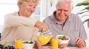 Hướng dẫn chế độ dinh dưỡng cho người cao tuổi